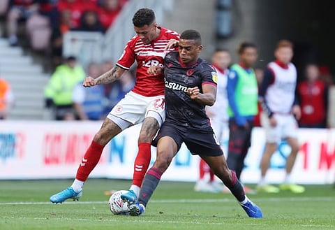 56y/o manager heaps praise on 'valuable' Leeds-linked midfielder