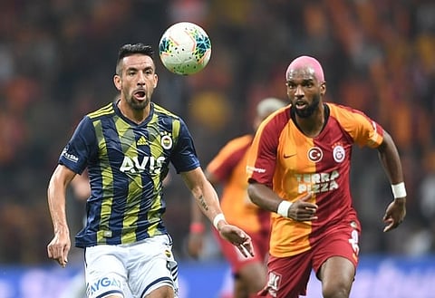 Leeds table offer to sign defender after winning promotion to PL - report
