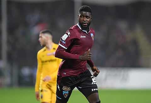 Club ready to sell big-earner CB Leeds want to sign, deal needs approval by two clubs - report