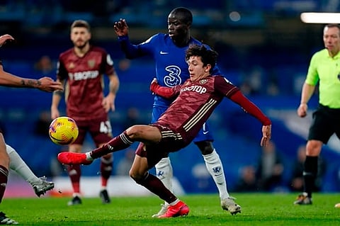 Former Premier League referee delivers verdict on Poveda controversy in Leeds clash v Chelsea