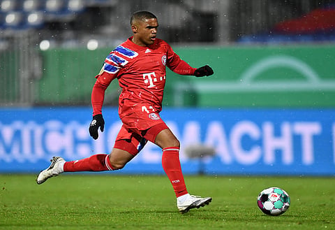 Fabrizio Romano: Leeds United-linked Douglas Costa set to join Gremio