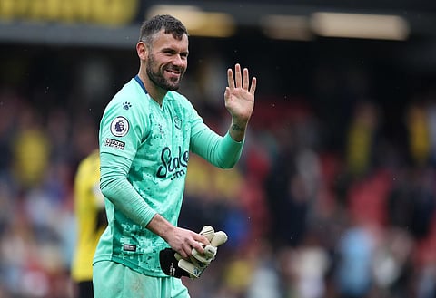 Leeds United should move for Ben Foster immediately after Kiko Casilla released