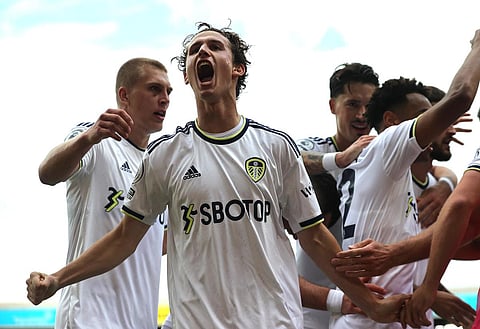 US senator Cory Booker sends Twitter message to Brenden Aaronson as Leeds United ace plays in USA win