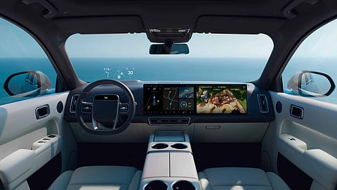 O interior do Li Auto L9, um dos melhores exemplos de como os ecrãs tomaram conta do tabelier em alguns modelos modernos.