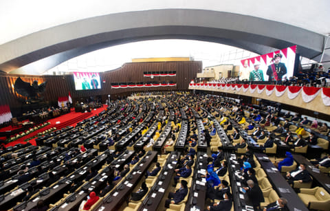 FILE PHOTO: A general view of Indonesian President Joko Widodo delivering his State of the Nation Address ahead of the country's Independence Day at the parliament building in Jakarta, Indonesia, August 16, 2022. 