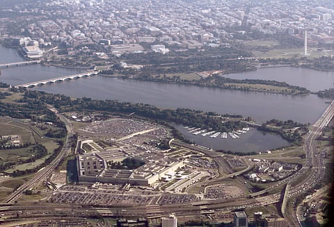 FILE PHOTO: An aerial view of the Pentagon (lower left), Potomac River (C) and Washington Monument in Washington August 31, 2010. 