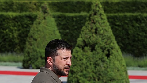 Ukraine's President Volodymyr Zelenskiy attends a welcome ceremony during a meeting of the European Political Community at Mimi Castle in Bulboaca, Moldova June 1, 2023. 