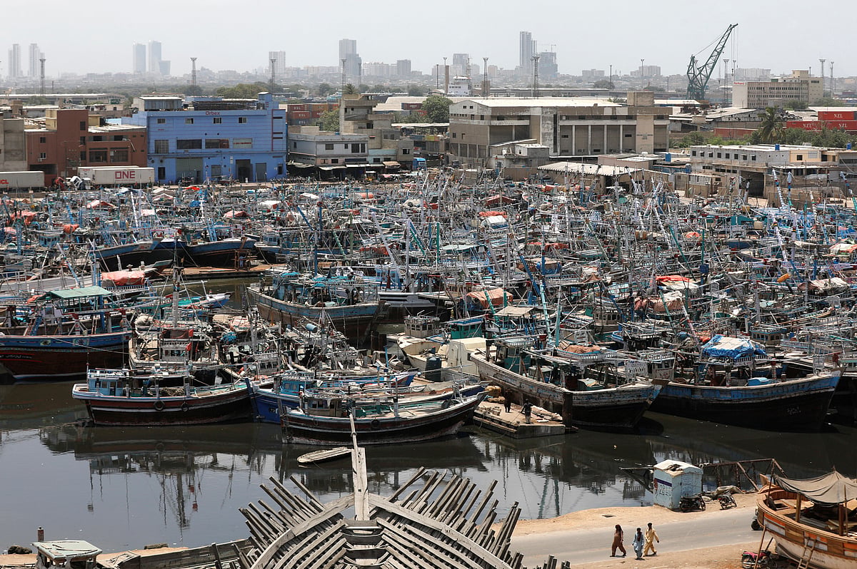 Gujarat and Karachi brace for powerful cyclone attack