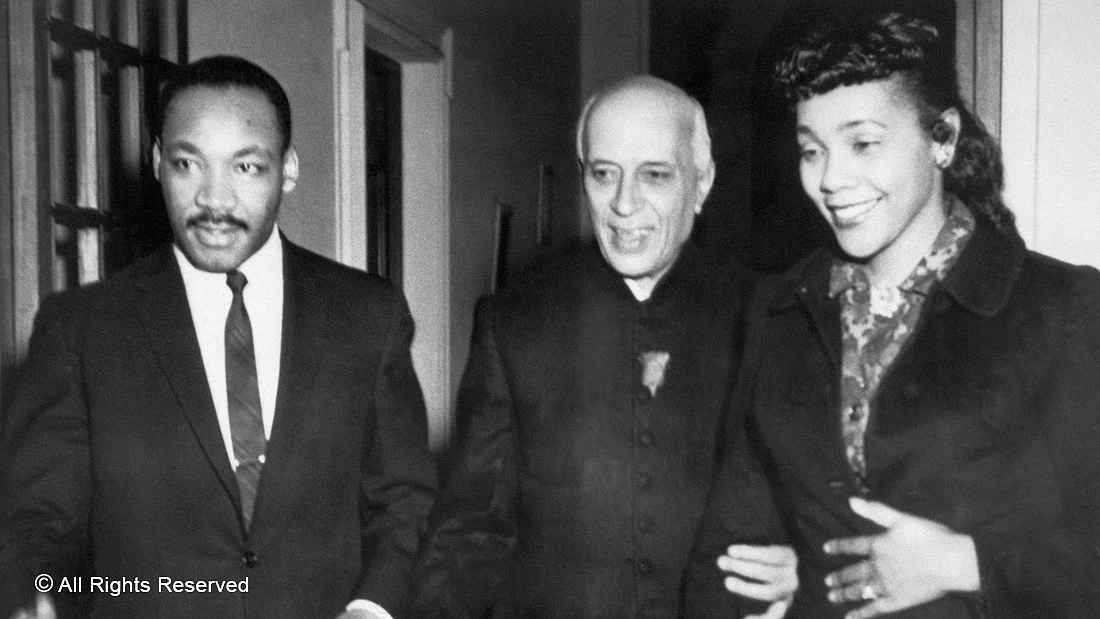 SHARING A DREAM—Prime Minister Jawaharlal Nehru (centre) is flanked by his guests, American civil rights leader Dr Martin Luther King Jr and wife Coretta Scott King, who were visiting India at the invitation of the Gandhi Peace Foundation in 1959.