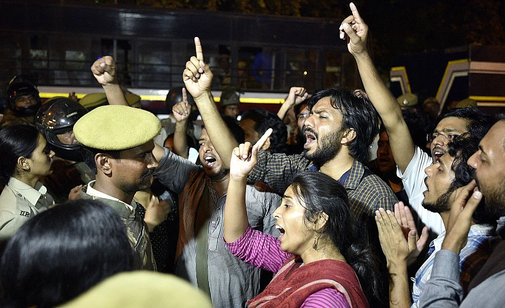 JNU students protest Delhi Police inaction over missing student Najeeb Ahmed in front of Vasant Vihar Police Station