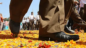 It takes two to ‘Tango’: Modi & RSS matching steps to perfection