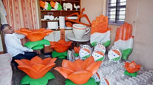 BMC Polls: Battle of allies Sena and BJP keeps Maharashtra riveted