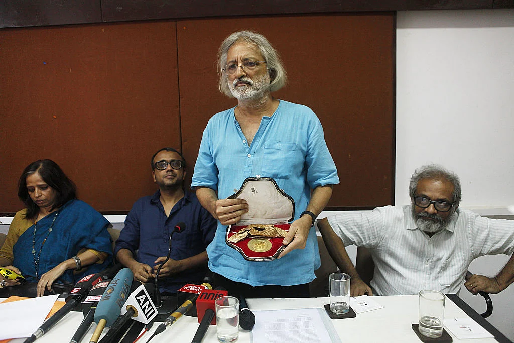 

Patwardhan: India needs ‘progressive’ Gandhians and Ambedkarites