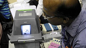 Centre stonewalls Election Commission on VVPAT