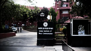 IIMC alumni write to DG against seminar on ‘National Journalism’