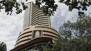 In The Headlines: Sensex reclaims 30,000-level