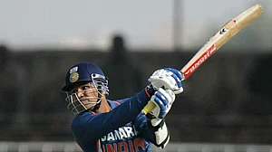 Why Sehwag shouldn’t bring his batting style into commentary box