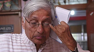 Not easy to convert India into a Hindu Pakistan: Rajmohan Gandhi
