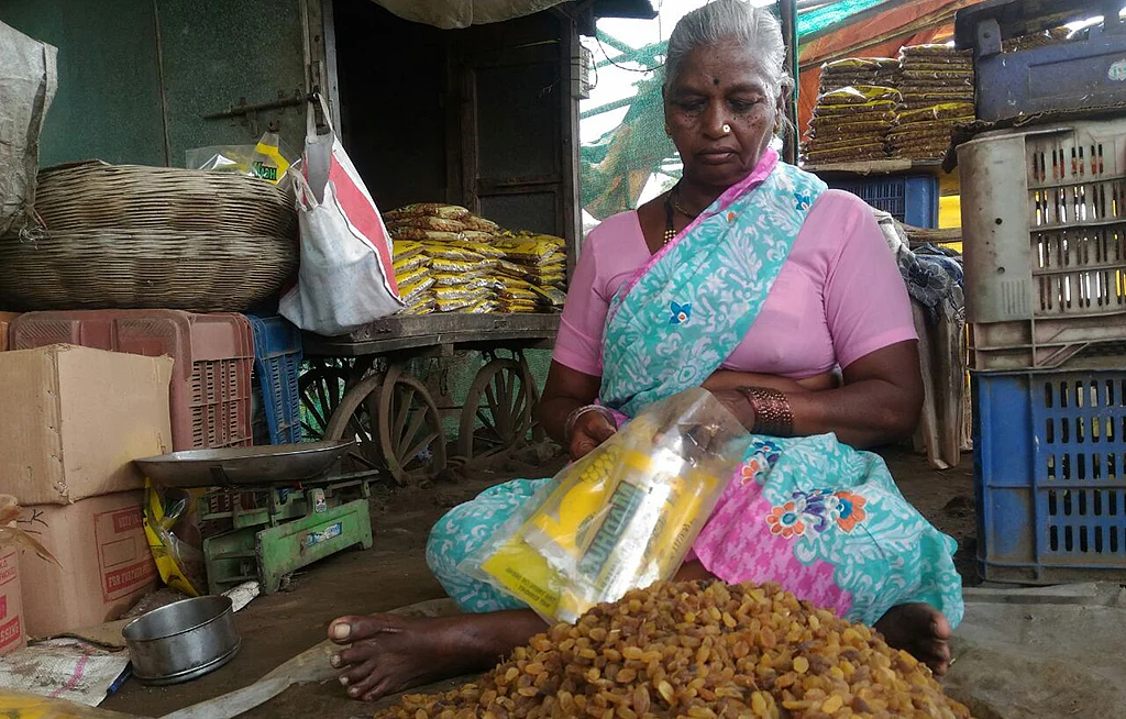 Distress sale of grapes @₹10 a Kilo highlights farmers’ plight  