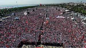 Media ignore ‘Gandhi’ Kemal’s million plus rally in Istanbul