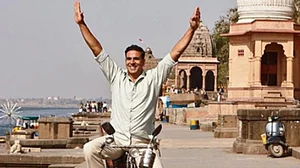 Entertainment: Twinkle shares poster of Akshay’s Padman