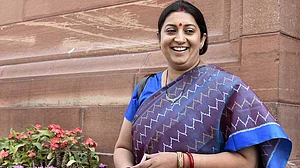 Dera fiasco: Smriti Irani draws ire for twitter advisory to media