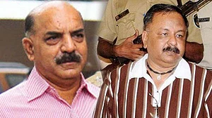 On SC orders Guj police officers Amin & Barot quit Gujarat police