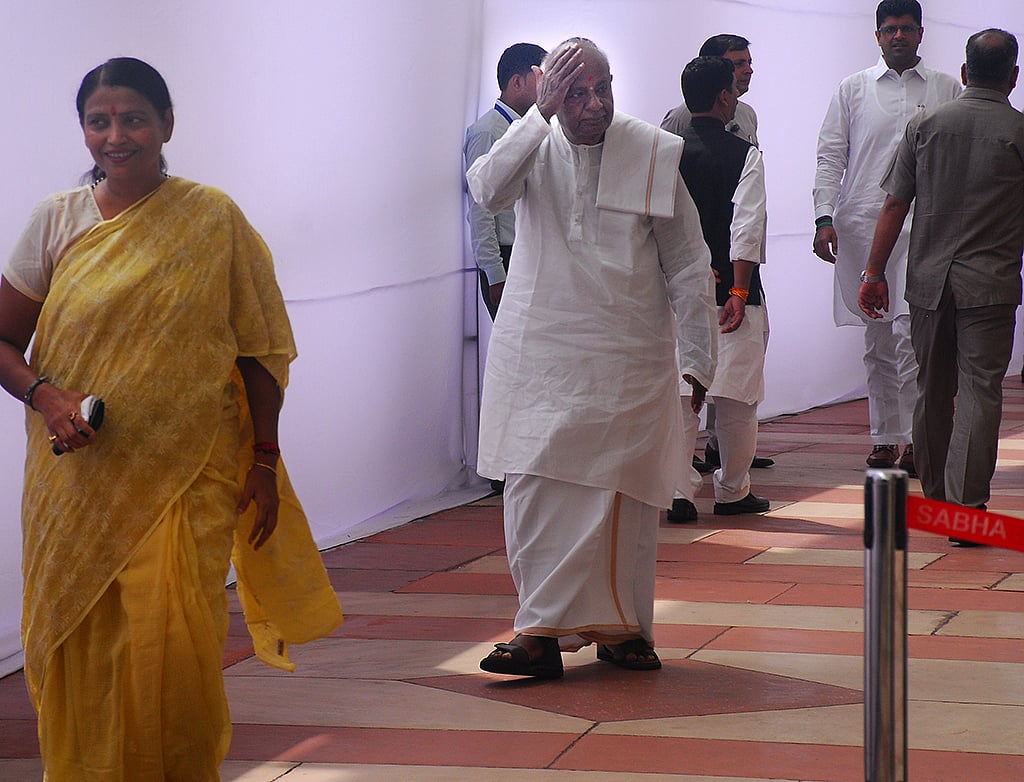 

NH Photo by Pramod Pushkarna