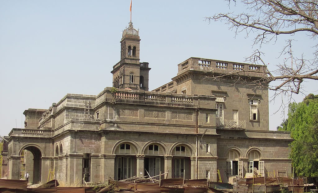 Pune University will give gold medals to vegetarians only, students protest