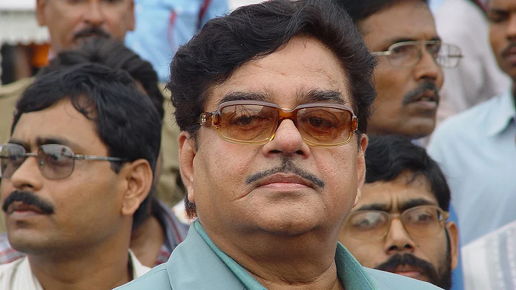 Shatrugan Sinha to BJP: “Don’t we look desperate in Gujarat?” 