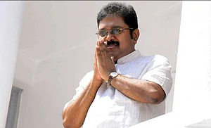 R.K.Nagar by-poll results: Counting begins, Dinakaran establishes initial lead