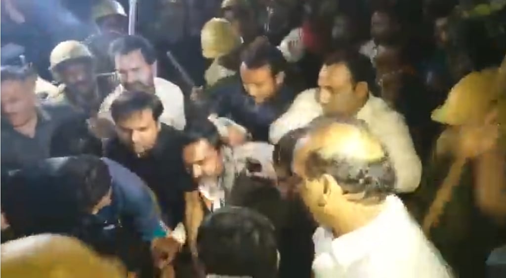 Congress MP manhandled and arrested in Gujarat