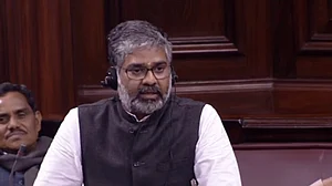 ‘By pakora remark, PM shows he cannot understand a father’s pain’: Samajwadi MP Neeraj Shekhar
