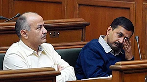 Chief Secy assault: Court summons CM Kejriwal, Sisodia, 11 AAP MLAs