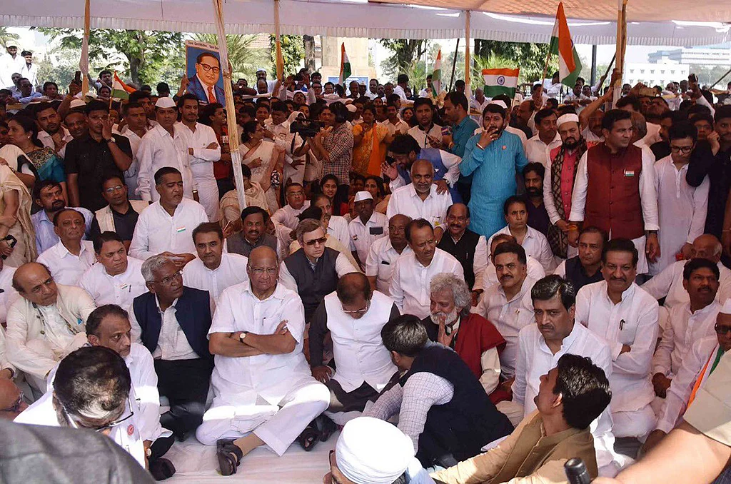 Ashok Chavan asks Prakash Karat and Prakash Ambedkar to learn from history and unite against fascism