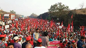 Maharashtra farmers’ march gets Sena, PWP, MNS, AAP support