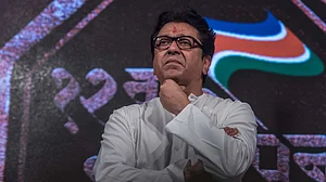 Reactions to Raj Thackeray’s call for ‘Modi-mukt Bharat’: Smashed signboards, Twitter polls