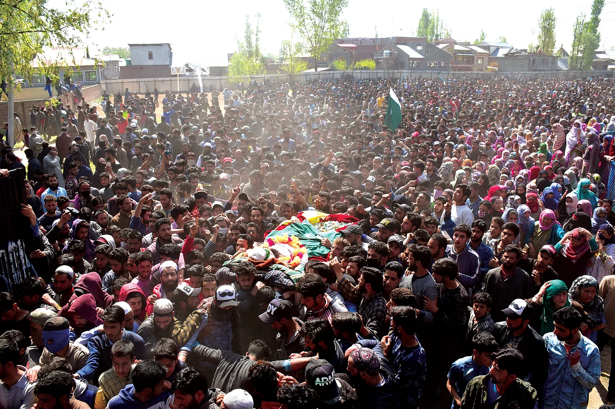 Sabotaging Kashmir’s tourism industry