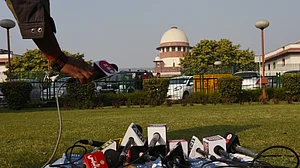 Karnataka: ‘Preposterous’ says SC to AG’s claim on anti-defection law