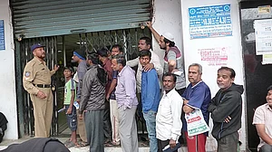 Cash Crunch: We are witnessing a crisis of confidence in banking system
