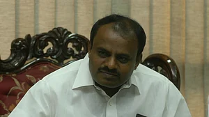 Karnataka: If verdict hung, all signs are that JD(S) will go with BJP