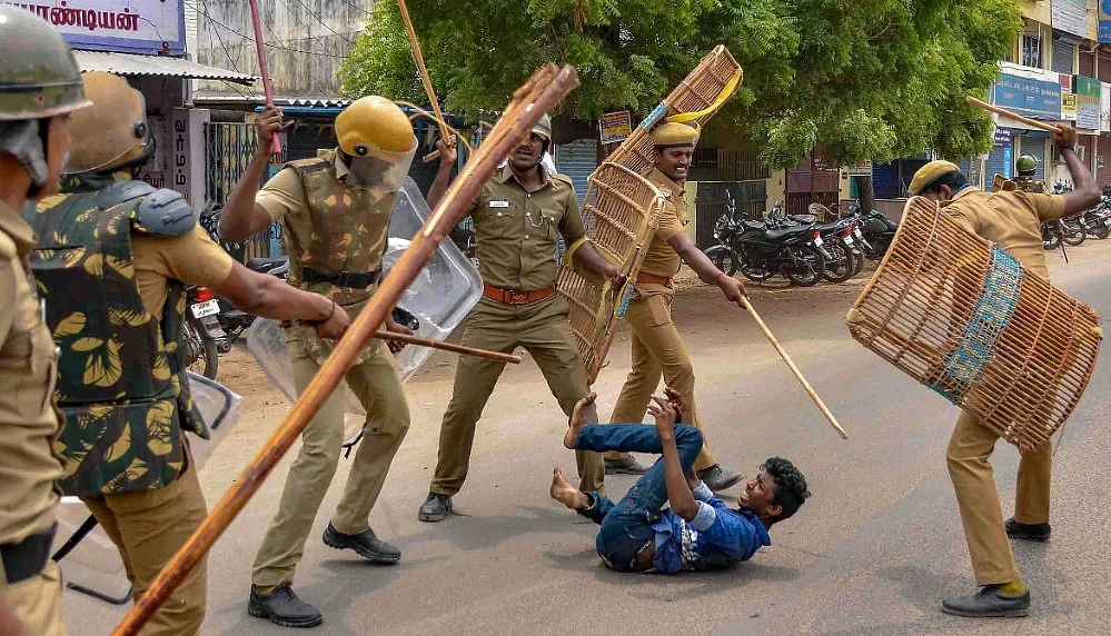 Thoothukudi under siege after another death in Sterlite protest