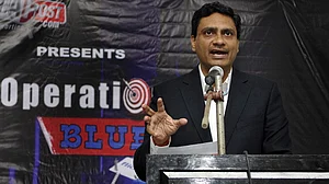 Cobrapost’s Aniruddha Bahal says ‘sting’ videos authentic; yet to pay reporter