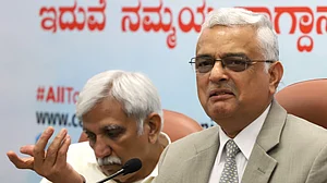 EC to go by law on poll notifications, rules out return of ballot papers