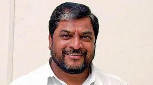 Raju Shetti’s farmers’ outfit keen to join hands with Sena if it quits NDA