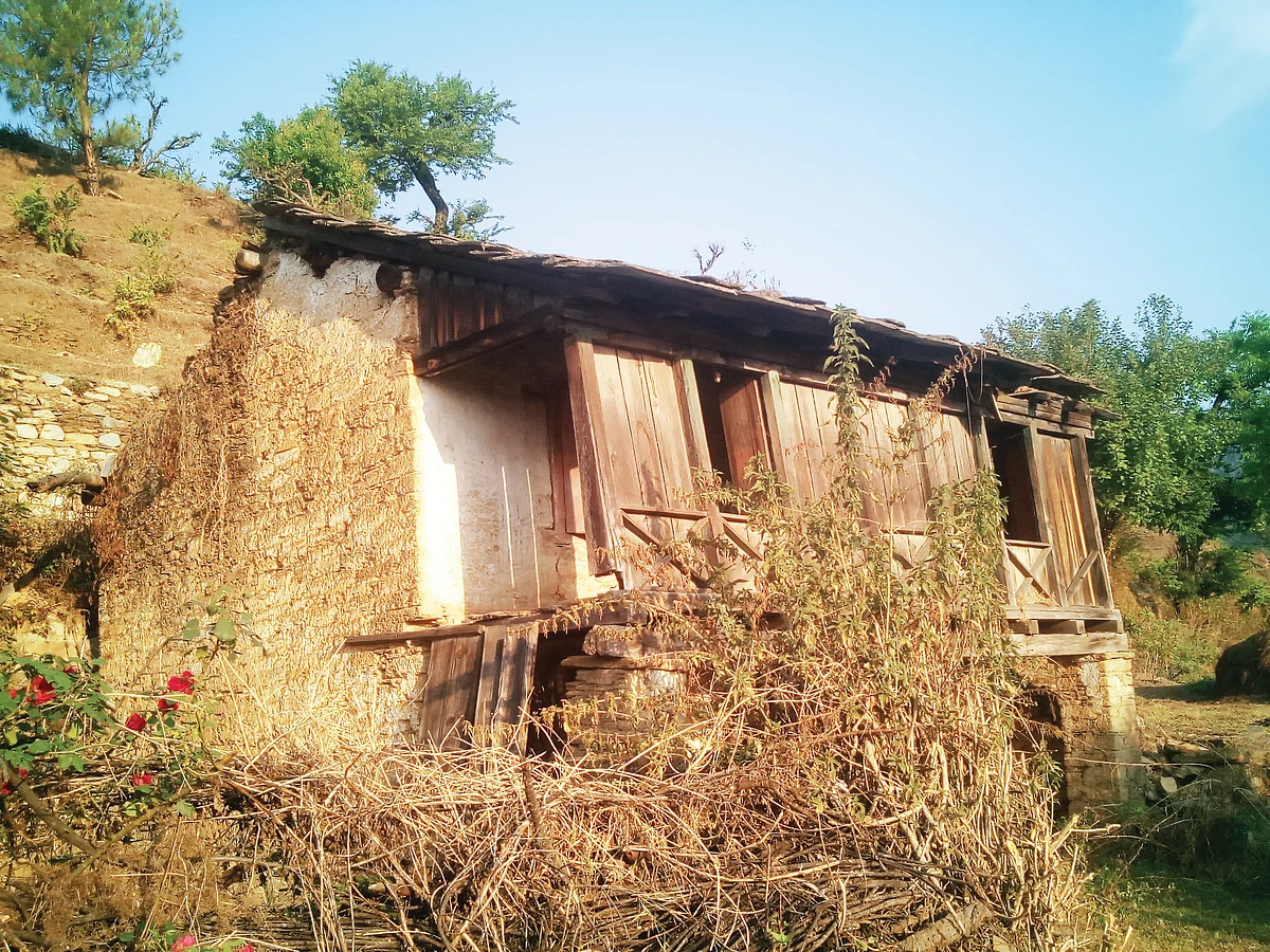 Why are people migrating from Uttarakhand? 