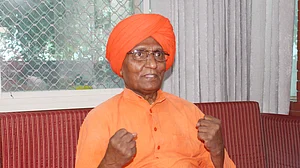 Swami Agnivesh attacks: SC refuses to order CBI probe; asks him to approach HC