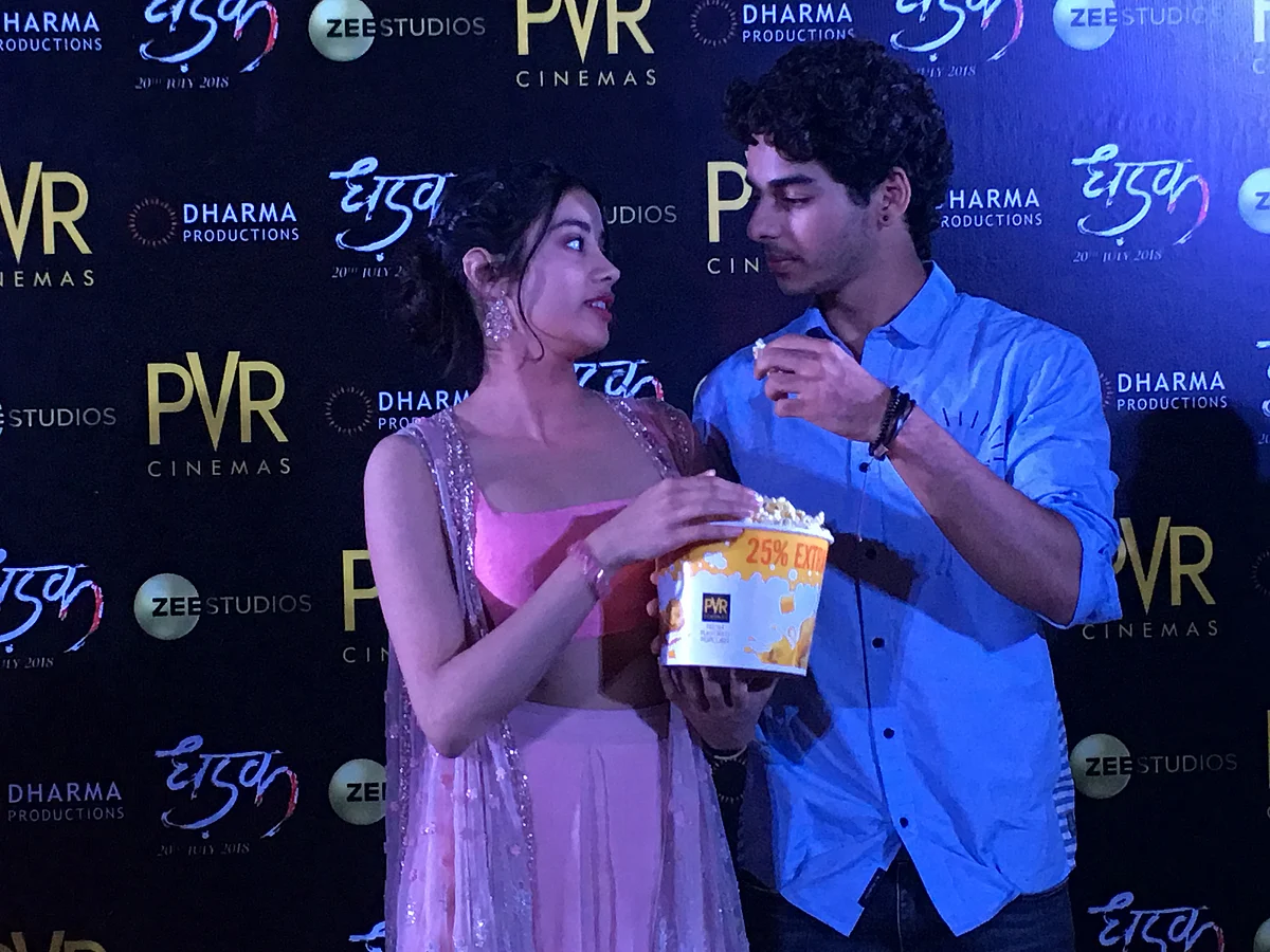 Dhadak couple’s off-screen chemistry: Ishaan buys ‘Jhumkaas’ from Janpath for Janhvi