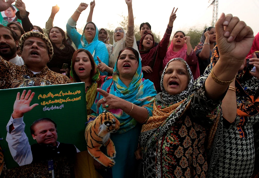 Despite generals and judges, Nawaz Sharif popular with millions