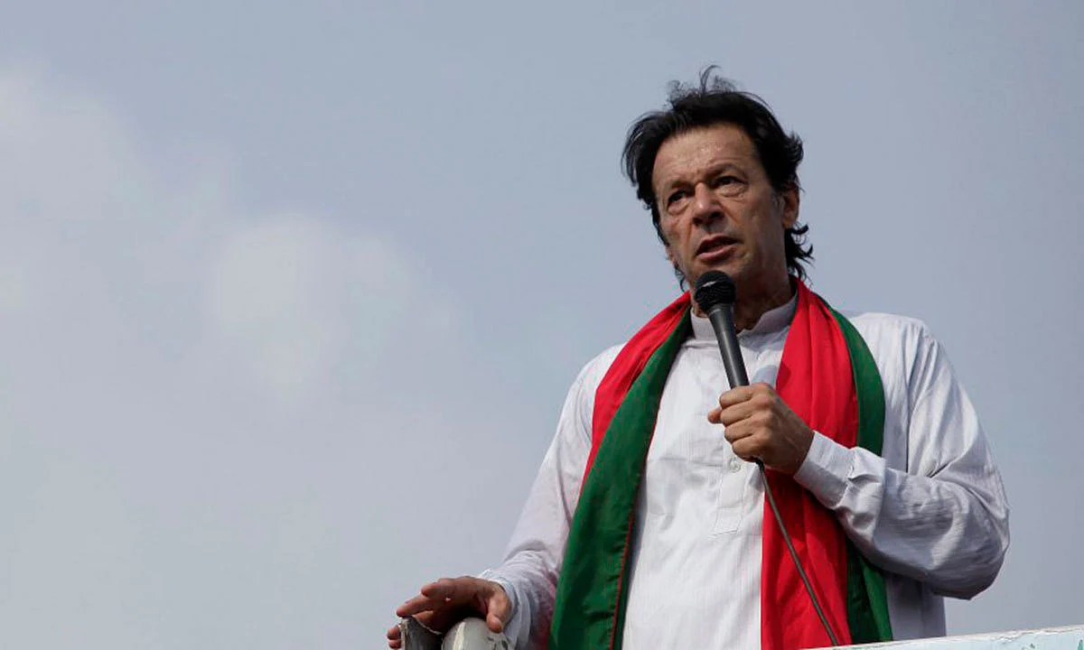 Will Pakistan elect Imran Khan as its new Prime Minister today?